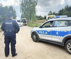 Makabryczne odkrycie. Ciało młodej kobiety w samochodzie