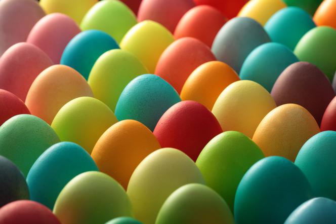 Jak malować jajka barwnikami spożywczymi?