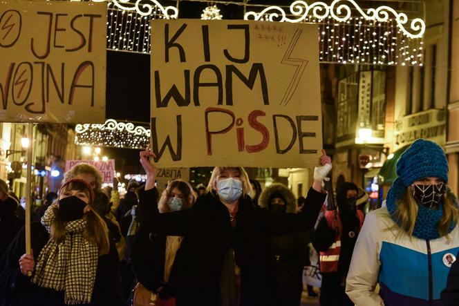 Strajk kobiet w Toruniu - 27-28.01.2021 - zdjęcia z protestów
