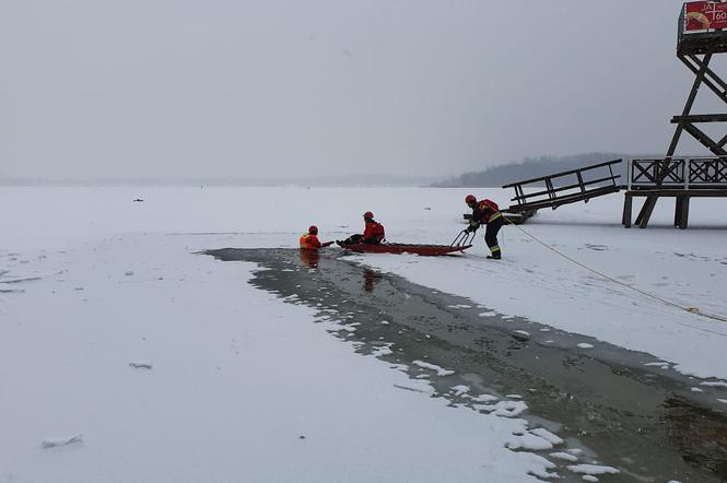 Dąbrowa Górnicza: Lód załamał się pod łyżwiarzem