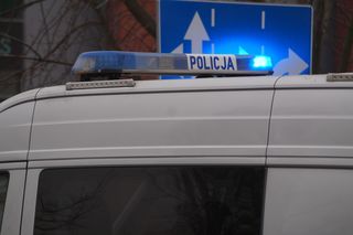 Zrzucił bezdomnego ze skarpy w Bydgoszczy! Mężczyzna walczy o życie