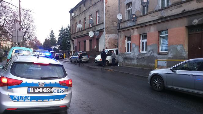 Pożar w Inowrocławiu. Zginęły matka i córki - relacja z miejsca zdarzenia