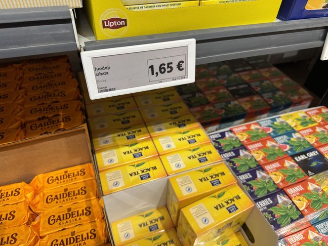 Cena 75 torebek czarnej herbaty to wydatek 1,65 euro (7,00 zł)