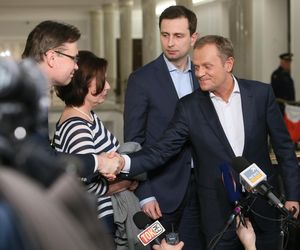 AI wybrała 5 najlepszych polityków w Polsce ostatnich 30 lat!