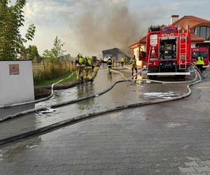 Pożar bazy transportowej w miejscowości Ławki w gminie Łuków