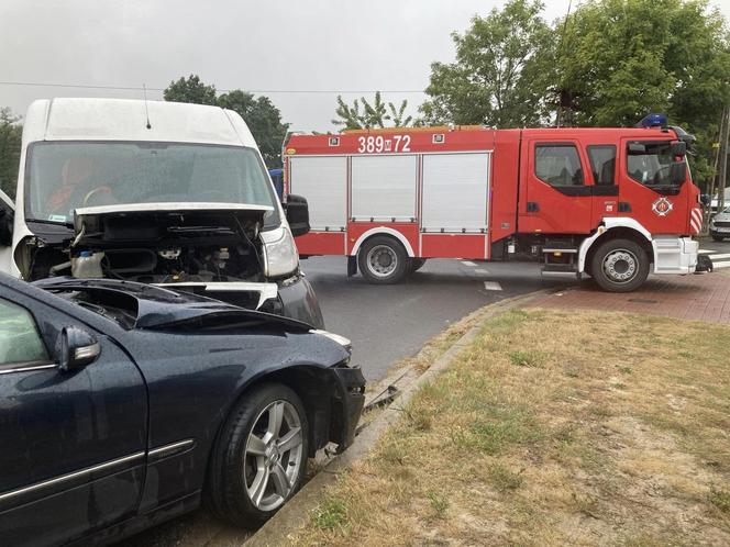 Wypadek w Skórcu. Cztery osoby przewieziono do szpitala