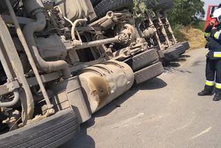 Przewrócona ciężarówka