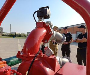 Strażacy z Wielkopolski jadą do zagrożonego powodzią Głogowa nad Odrą