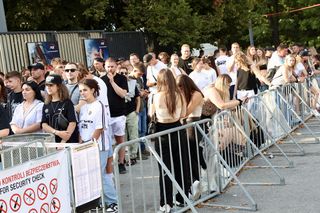 50 Cent w Warszawie. Tłumy przed Stadionem Narodowym 