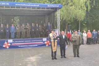 Nadanie sztandaru dla 16 WOG