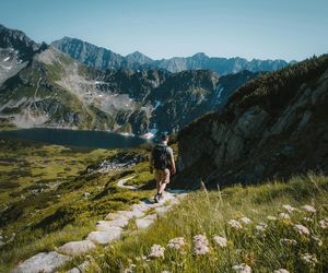 Pogoda na długi weekend w Tatrach. Będzie ekstremalny upał i potężne burze. Doradzamy, jak się przygotować
