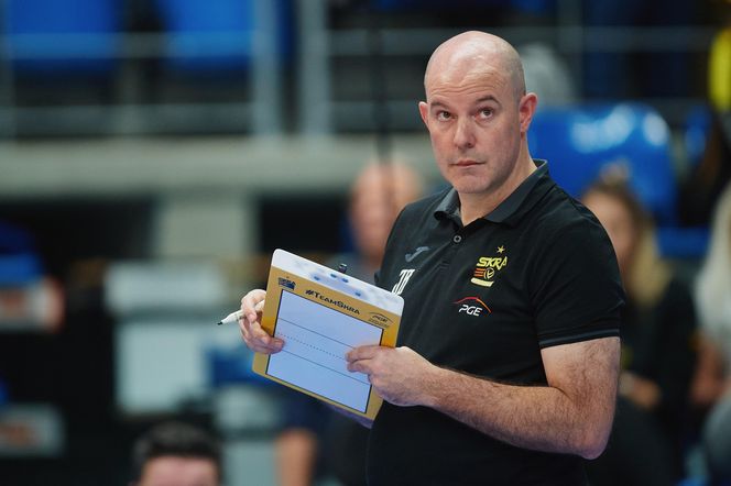 Trener Holendrów pracował w Polsce ledwie 5 miesięcy. Później narzekał na "toksyczne środowisko"