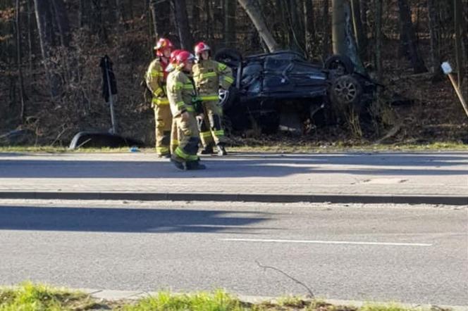 Młody kierowca aresztowany. Pijany powodował wypadek, w którym zginął 18-letni pasażer 