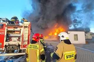 Potężny pożar hali woj. lubelskim.