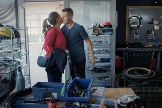 M jak miłość, odcinek 1834: Magda (Anna Mucha), Paweł (Rafał Mroczek)