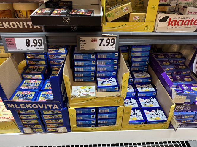 W Polsce kostka masła (200 gramów) kosztuje 7,99 zł. Kilogram to cena 39,95 zł
