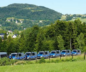 Nowy komunikat policji po obławie w Starej Wsi. Tak odpowiadają na zarzuty