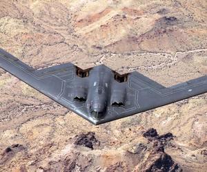 B-2 Spirit w locie