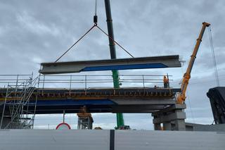 Śmigło wiatraka zahaczyło o wiadukt na S3