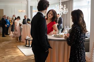 Zawsze warto, odcinek 5: Marta (Weronika Rosati), Maria (Małgorzata Pieczyńska), Witold (Mariusz Bonaszewski), Rafał Bartłomiej Kotschedoff)