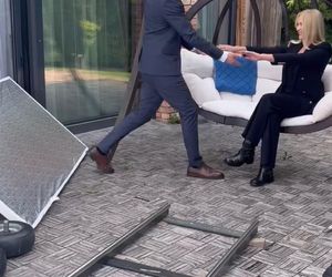 Barwy szczęścia na planie. Bruno (Lesław Żurek), Karolina (Marta Dąbrowska)