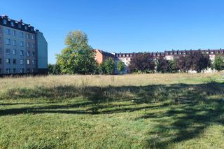 Bełchatów. Binków. Budynek handlowy zamiast zielonego skweru