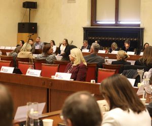 Nadzwyczajna sesja Rady Warszawy