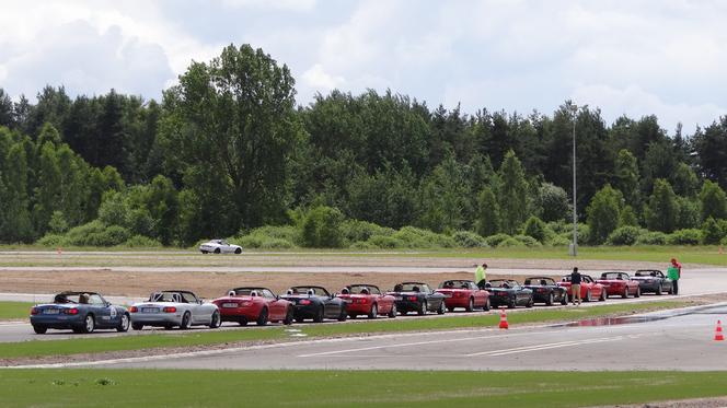 Mazda MX-5 - zlot 2014 fanów w Polsce na torze Jastrząb