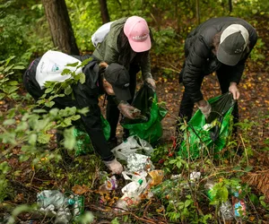 Akcja „Czyste Lasy”. Posprzątali tereny nad Zalewem Zemborzyckim