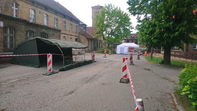 Punkt Drive-thru działa już w gorzowskim szpitalu. Można wykonać test na koronawirusa