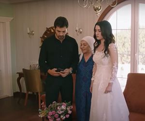 Wichrowe wzgórze. Zeynep i Alper jadą na swój ślub - ZDJĘCIA