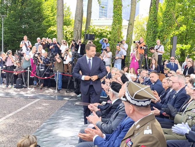 81. rocznica Powstania Warszawskiego. Prezydent Duda wręczył odznaczenia powstańcom