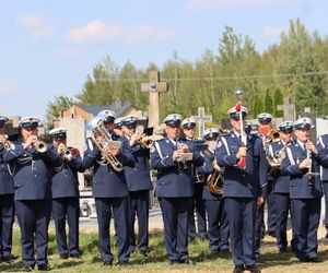 Pogrzeb policjanta, który zmarł po interwencji. Polska Policja pożegnała asp. sztab. Bogdana Orzeszka