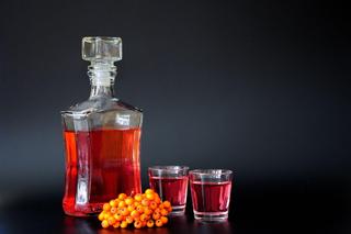 Nalewka z jarzębiny