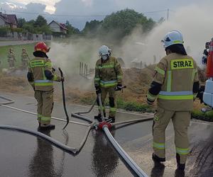 Pożar siana w Tymowej. Strażacy dwa razy wracali na miejsce zdarzenia