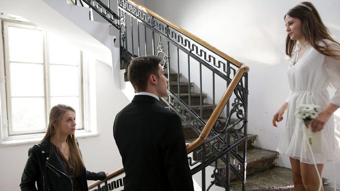 M jak miłość, odc. 1512: Lilka (Monika Mielnicka), Mateusz (Krystian Domagała), Ewa (Jowita Chwałek)