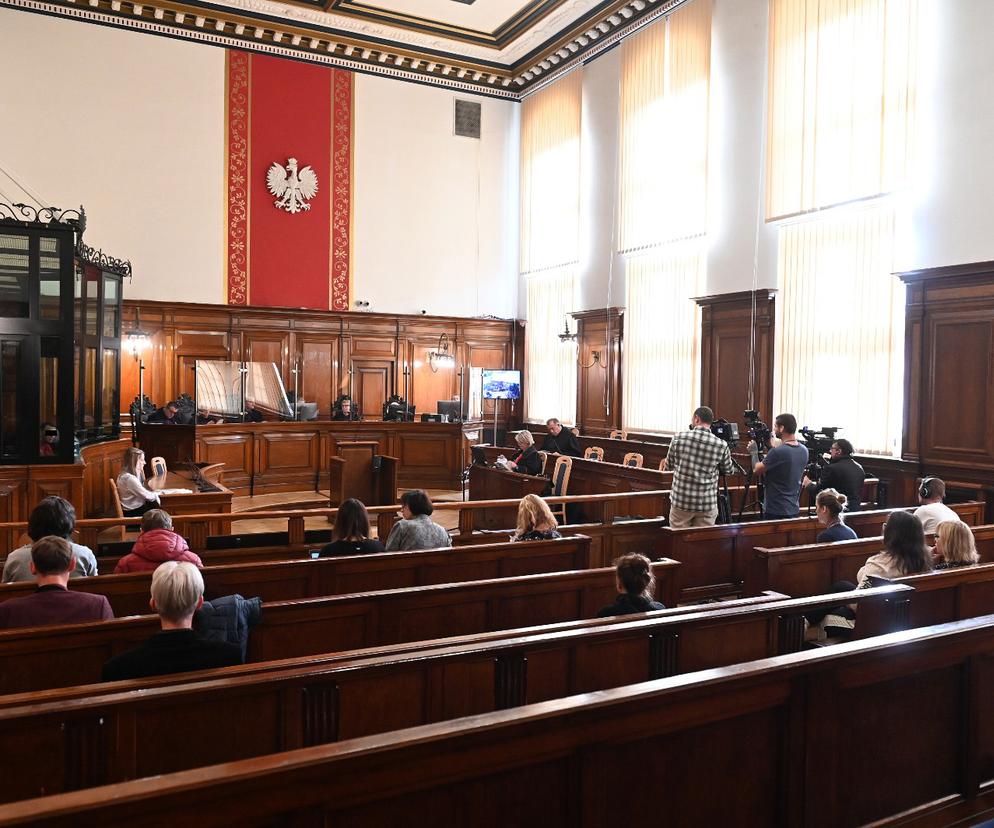 Stefan W. wyrzucony z sali. Zabójca Pawła Adamowicza wybuchł śmiechem