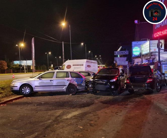 Mercedesem staranował 9 aut. Nocna demolka na Targówku