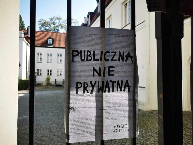 Bunt studentów na UW. Okupują siedzibę samorządu na Krakowskim Przedmieściu