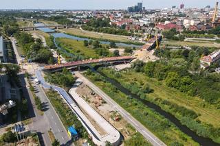 Jak przebiega budowa mostów Berdychowskich w Poznaniu? 