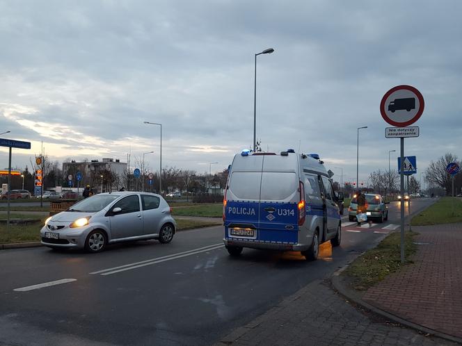 ​12-latek na hulajnodze potrącony na pasach w Lesznie