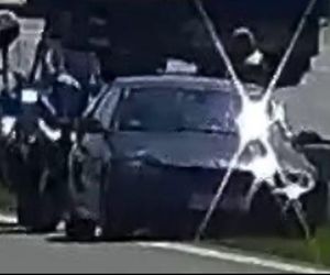 Wiceminister infrastruktury o szokującym zdarzeniu na A1 pod Piotrkowem Tryb. Kierowca BMW jechał pod prąd prosto na niego [ZDJĘCIA].