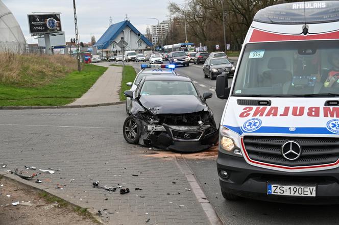 Wypadek karetki w Szczecinie