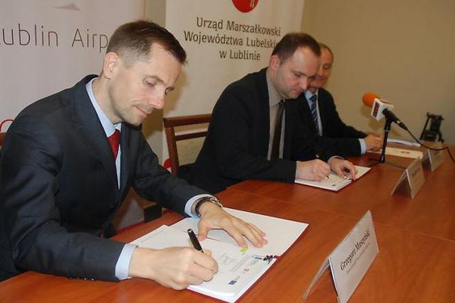 Port lotniczy Lublin, podpisanie umowy na dofinansowanie budowy z UE