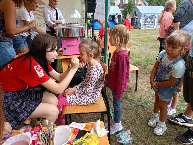 Jubileusz 25-lecia siedleckiej SOS Wioski Dziecięcej był okazją do wspólnej zabawy i wręczenia prezentów i pamiątek dla osób zaangażowanych w program