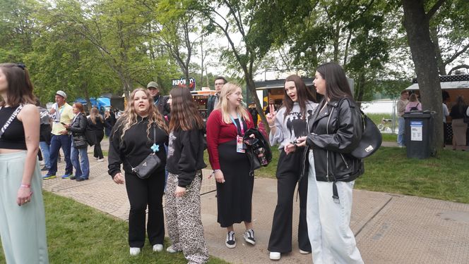 Kortowiada 2025. Koncerty na Plaży Kortowskiej przyciągnęły tłumy. Tak wyglądał drugi dzień imprezy!