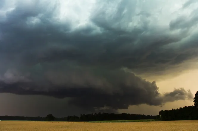 Pogoda na sobotę. IMGW zapowiada burze i deszcz