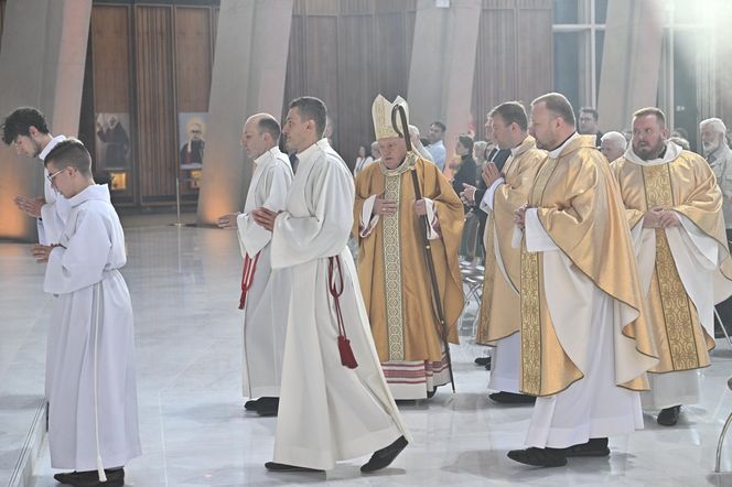 Warszawa żegna papieża Franciszka. Poruszające wpisy w Archikatedrze