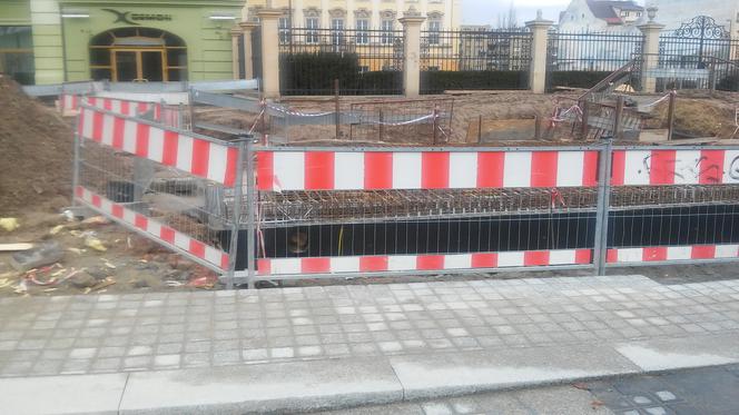 Mur sprzed 600 lat już niedługo będzie można podziwiać na Zamkowej