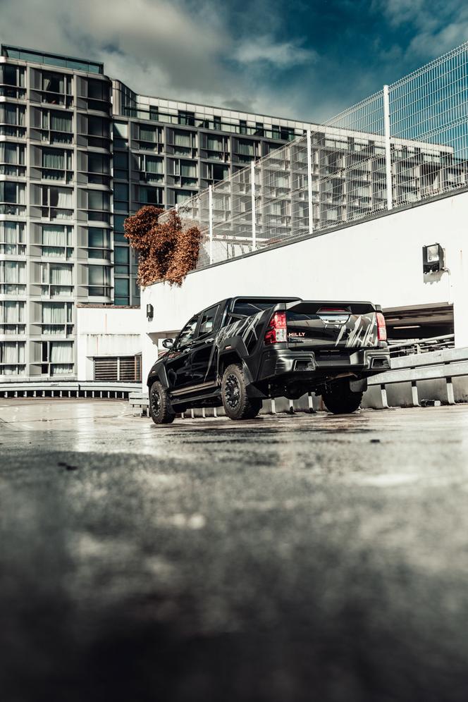 Limitowany pick-up -  Toyota Hilux Hilly